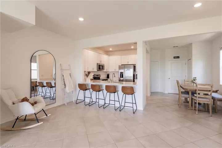 2805  Citrus  ST, Naples, FL 34120