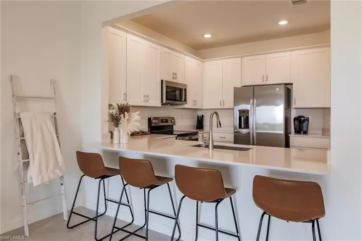 2805  Citrus  ST, Naples, FL 34120