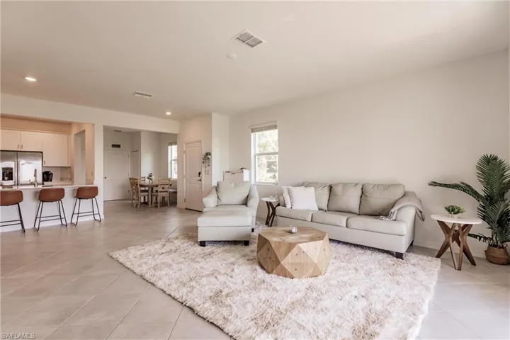 2805  Citrus  ST, Naples, FL 34120