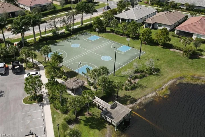 2805  Citrus  ST, Naples, FL 34120