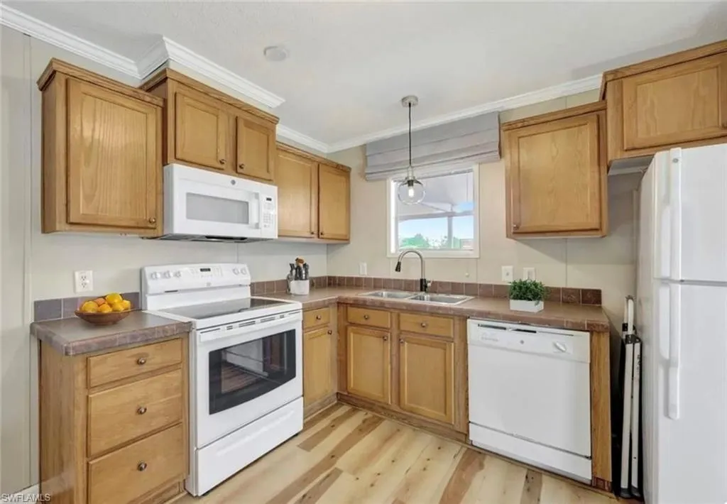 524 Menton LN, Naples, FL 34112,225045207