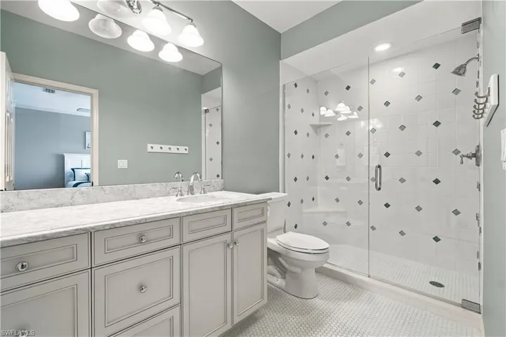137 Barefoot Cir 4-8, Bonita Springs, Florida 34134