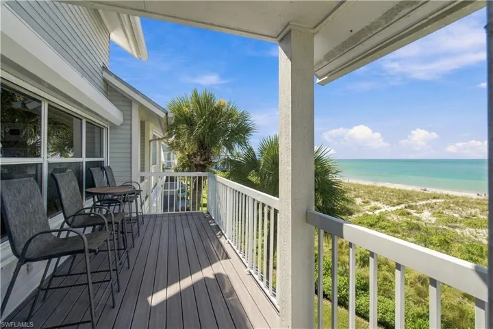 137 Barefoot Cir 4-8, Bonita Springs, Florida 34134