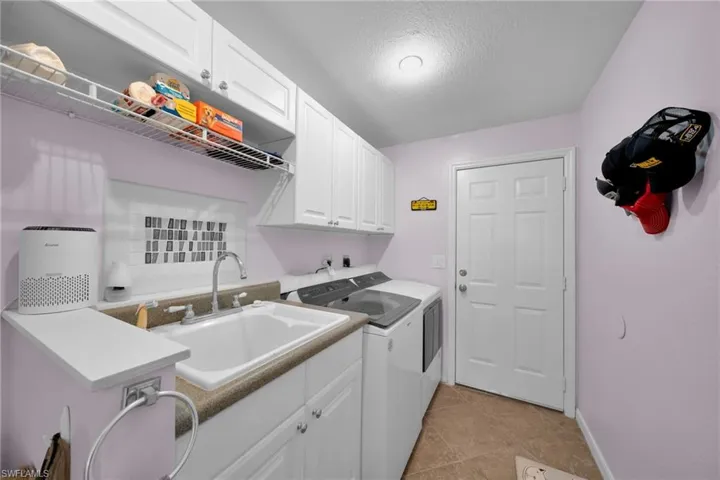 In Door Washer And Clothes Dryer, Door to Garage
