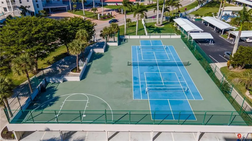 10701 Gulf Shore Dr 901, Naples, Florida 34108