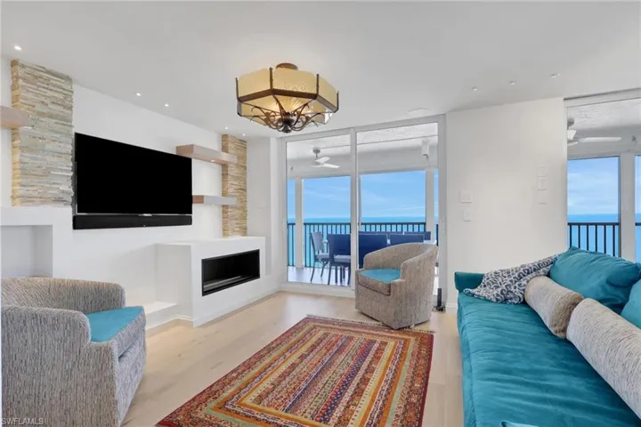 10701 Gulf Shore Dr 901, Naples, Florida 34108