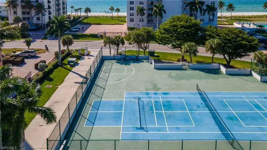 10701 Gulf Shore Dr 901, Naples, Florida 34108