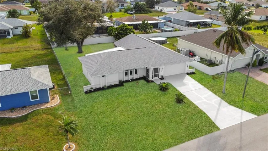 908 Ne 11th St, Cape Coral Fl 33909