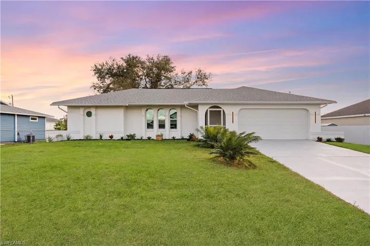 908 Ne 11th St, Cape Coral Fl 33909