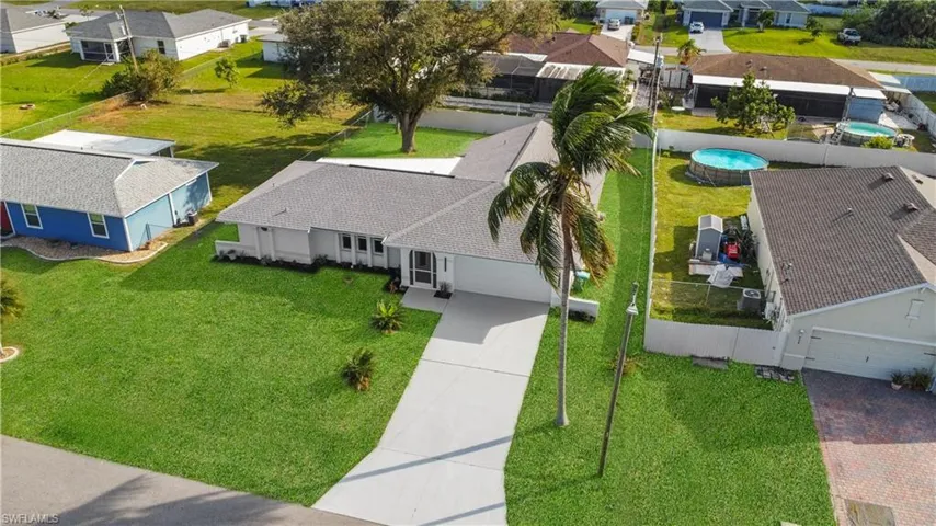 908 Ne 11th St, Cape Coral Fl 33909