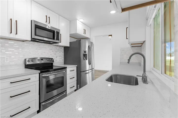 908 Ne 11th St, Cape Coral Fl 33909