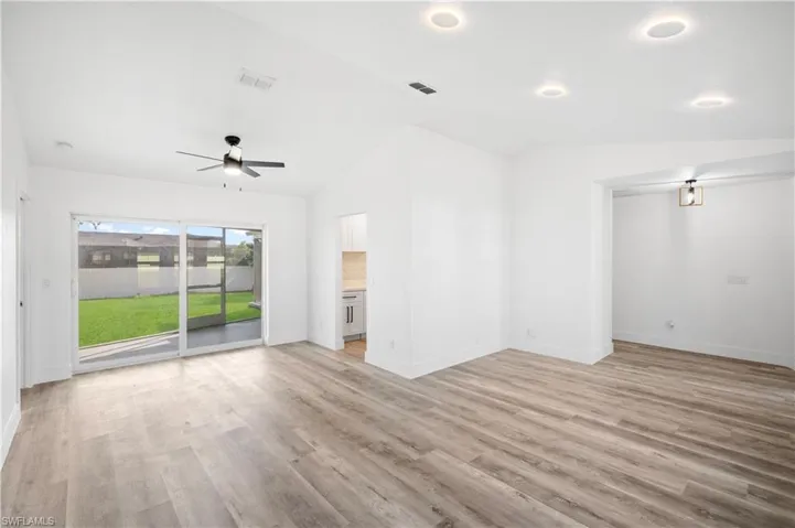 908 Ne 11th St, Cape Coral Fl 33909