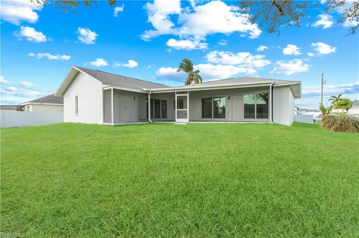 908 Ne 11th St, Cape Coral Fl 33909
