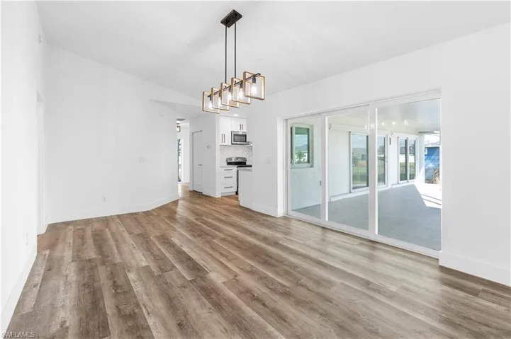 908 Ne 11th St, Cape Coral Fl 33909