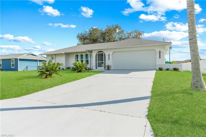 908 Ne 11th St, Cape Coral Fl 33909