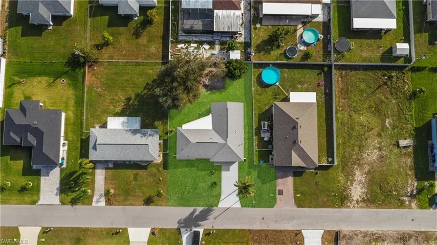 908 Ne 11th St, Cape Coral Fl 33909