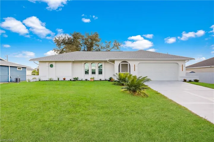 908 Ne 11th St, Cape Coral Fl 33909