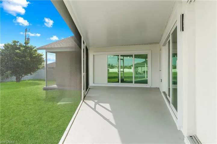 908 Ne 11th St, Cape Coral Fl 33909