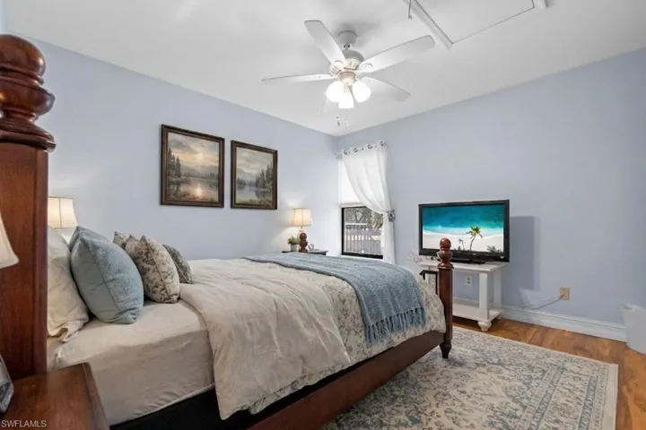 Second bedroom