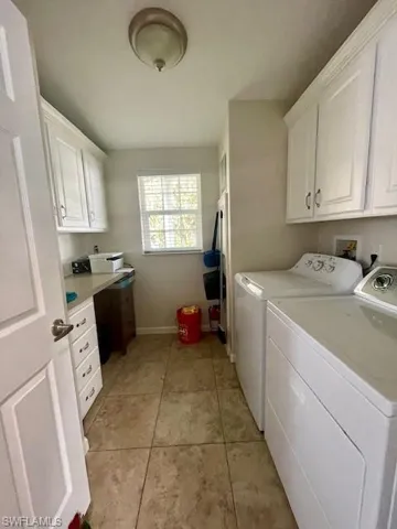 1100  Diamond Lake  CIR, Naples, FL 34114