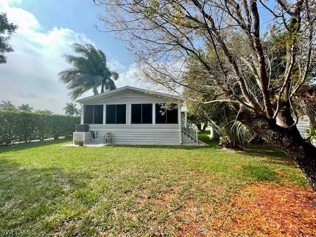 1100  Diamond Lake  CIR, Naples, FL 34114