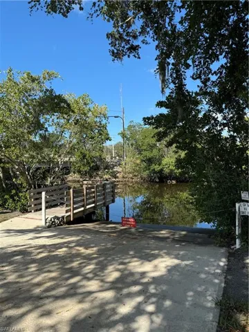 community boat ramp