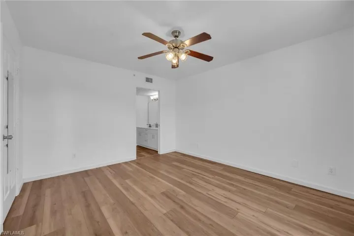 3250 Cypress Glen Way 423, Naples, Florida 34109