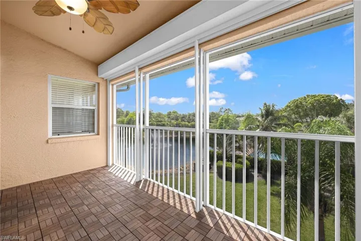3250 Cypress Glen Way 423, Naples, Florida 34109