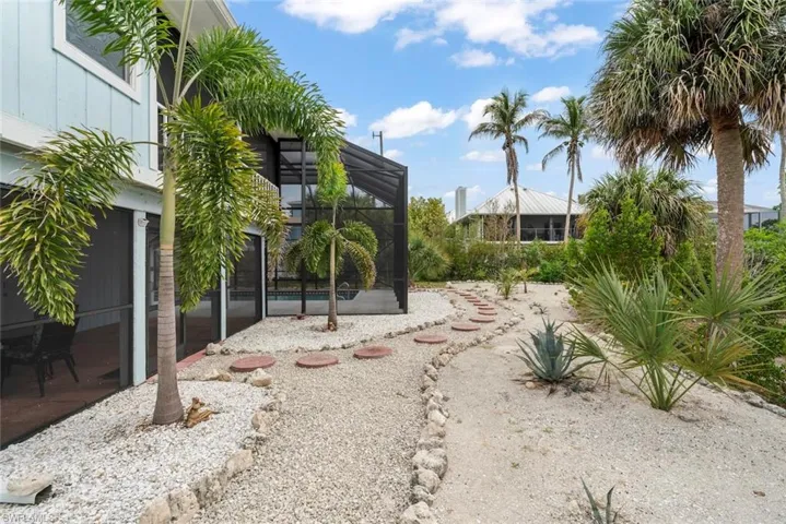 589 Rabbit Rd, Sanibel, Florida 33957