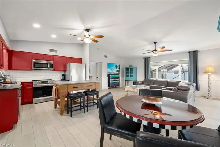 589 Rabbit Rd, Sanibel, Florida 33957