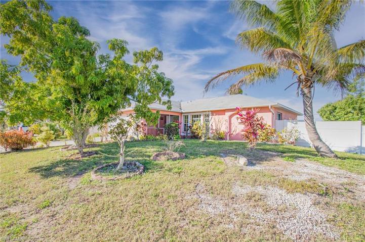 116 SE 4th PL, CAPE CORAL FL 33990