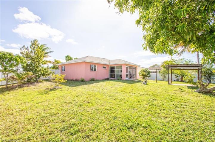 116 SE 4th PL, CAPE CORAL FL 33990