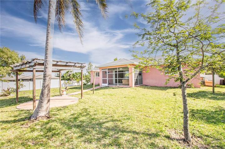 116 SE 4th PL, CAPE CORAL FL 33990