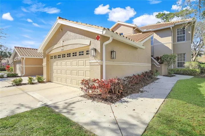 8560  Danbury  BLVD, Naples, FL 34120