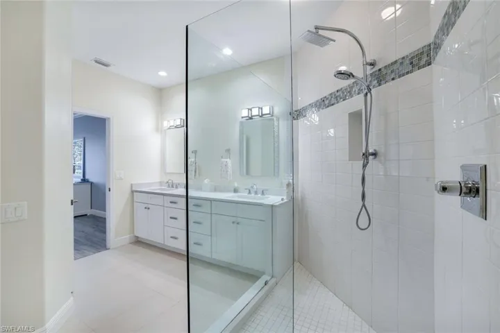 8560  Danbury  BLVD, Naples, FL 34120