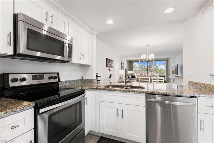 1085  Forest Lakes  DR, Naples, FL 34105