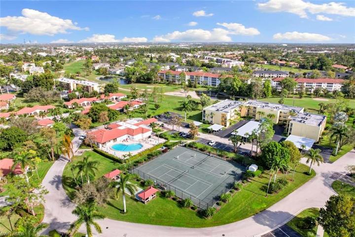 1085  Forest Lakes  DR, Naples, FL 34105