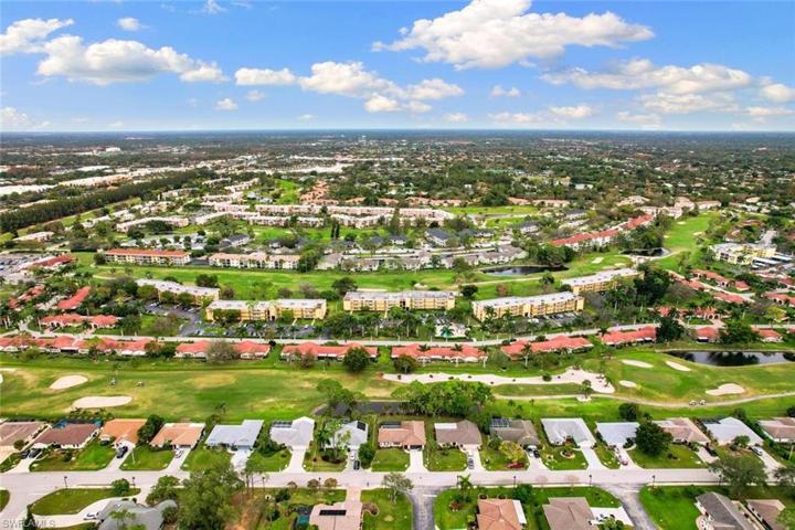 1085  Forest Lakes  DR, Naples, FL 34105