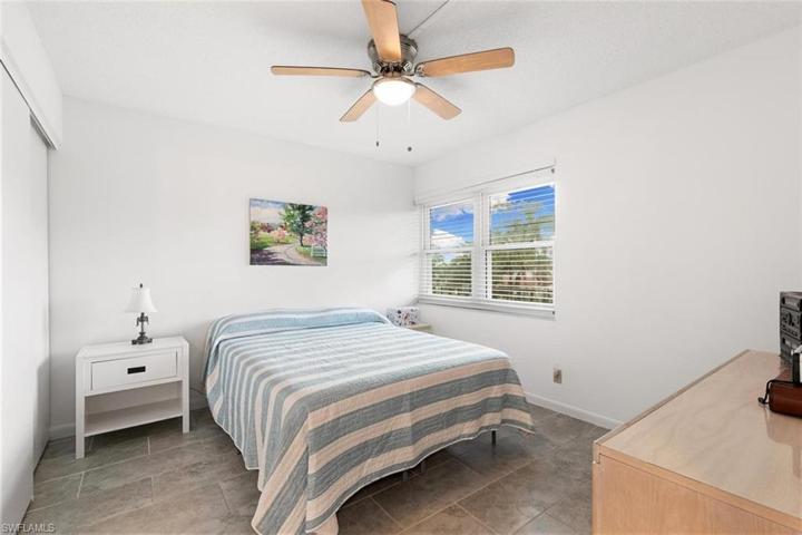 1085  Forest Lakes  DR, Naples, FL 34105