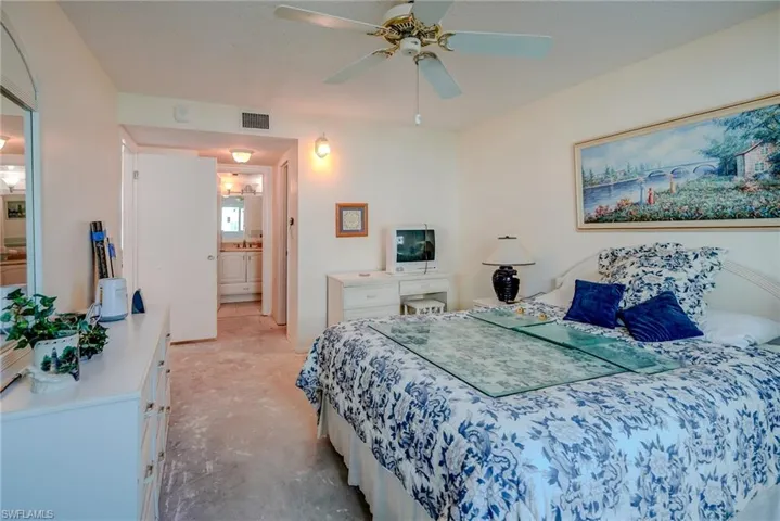 Bedroom with ceiling fan