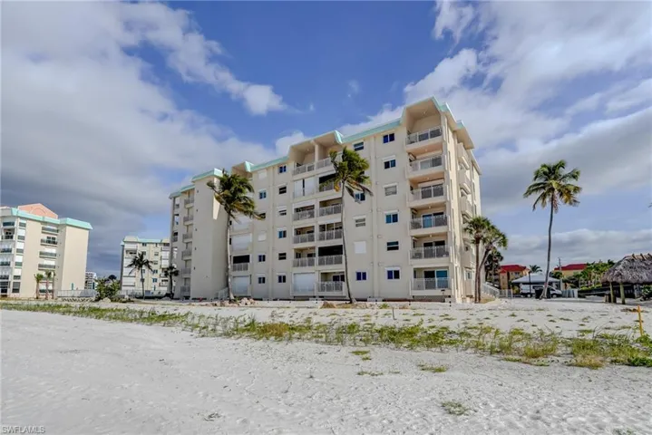 View of apartment building / complex