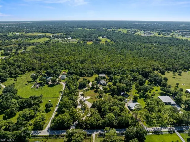 5681  Neal  RD, Fort Myers, FL 33905