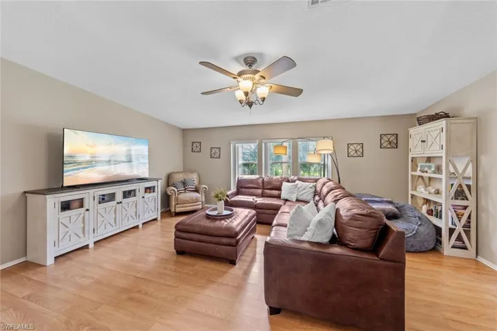 5681  Neal  RD, Fort Myers, FL 33905