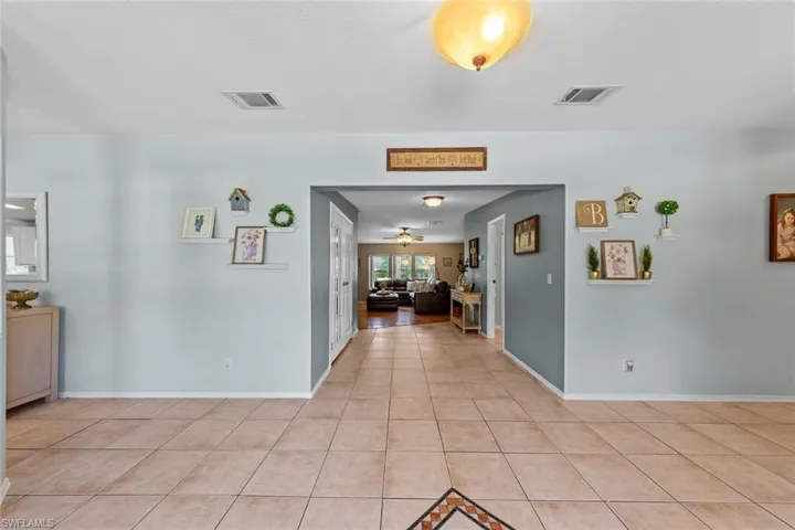 5681  Neal  RD, Fort Myers, FL 33905
