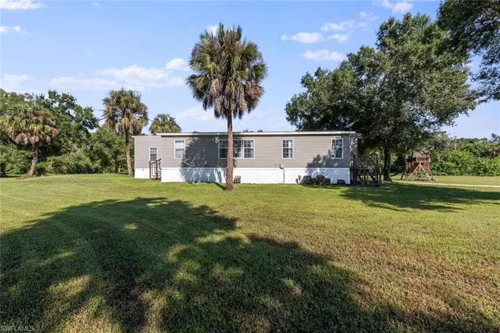 5681  Neal  RD, Fort Myers, FL 33905