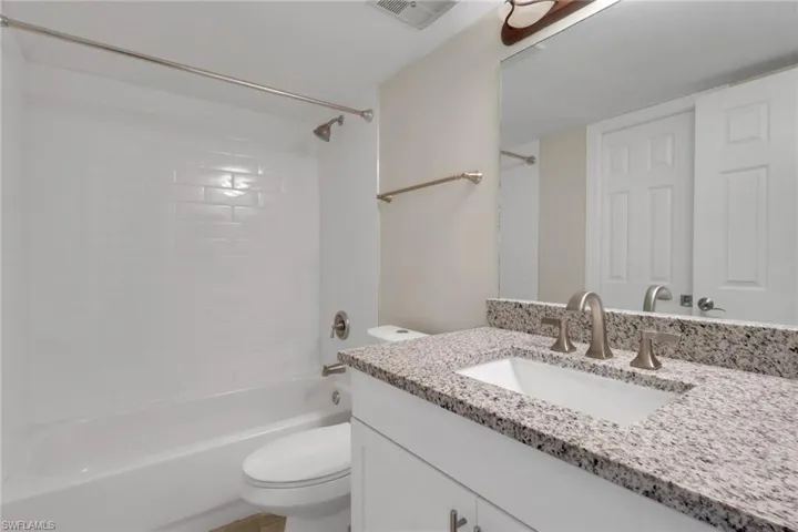 265 Lanchester Ct 39, Naples, Florida 34112