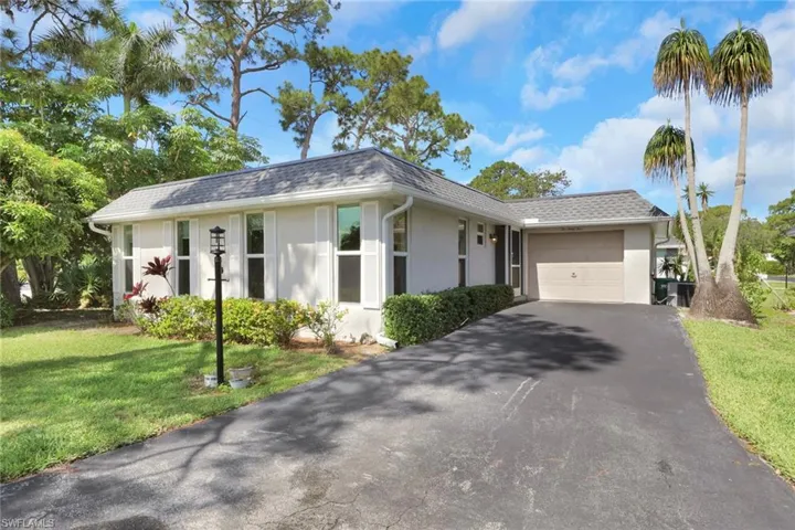 265 Lanchester Ct 39, Naples, Florida 34112