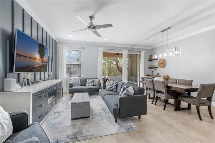 Nice & open for family & entertaining