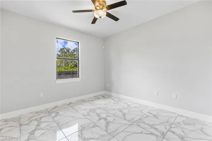 133  14th NE ST, Naples, FL 34120