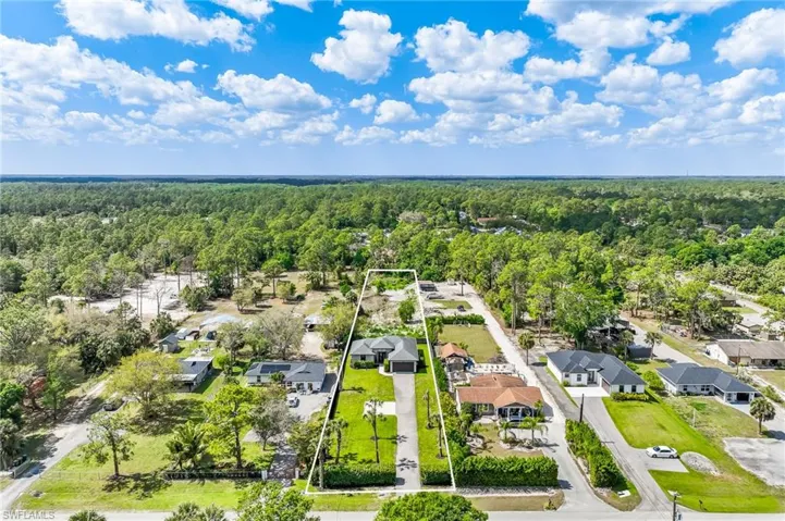 133  14th NE ST, Naples, FL 34120